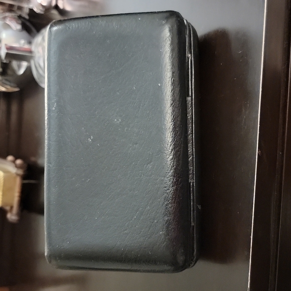ELGIN VINTAGE  travel Clock / Radio / Alarm Genuine Leather black case - Picture 7 of 16